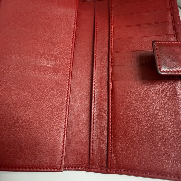 Gucci Red Leather Embossed Wristlet - Picture 6 of 7